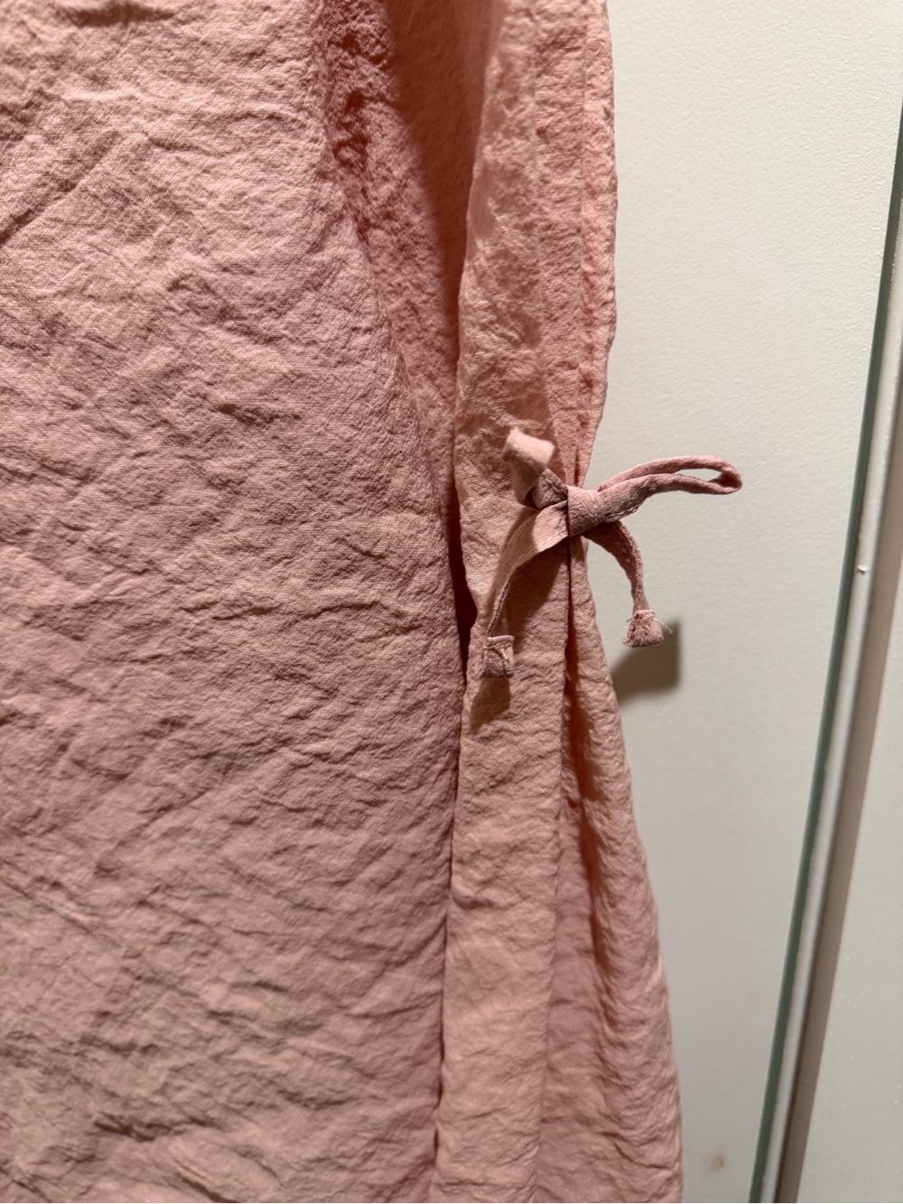 Women's Textured Tie-Sleeve Blouse in Blush Pink - Picture 3 of 8